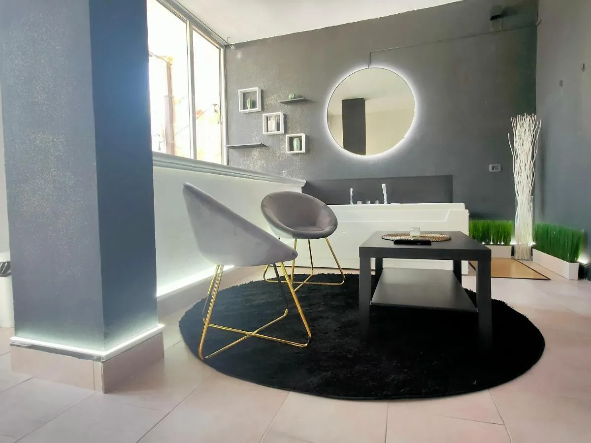 Central Wellness Suite Bari Appartement